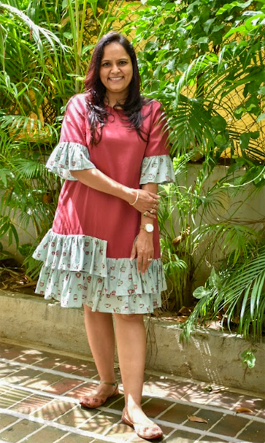 Burgundy-Pista Coffee Cup Print Frill Shift Dress
