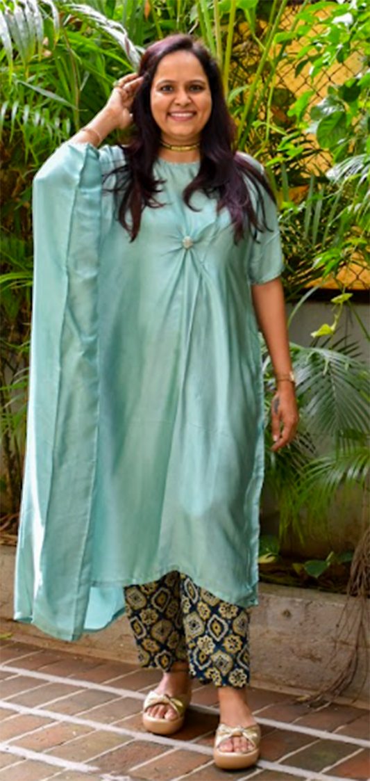 Pista green button kaftan pants with hand work